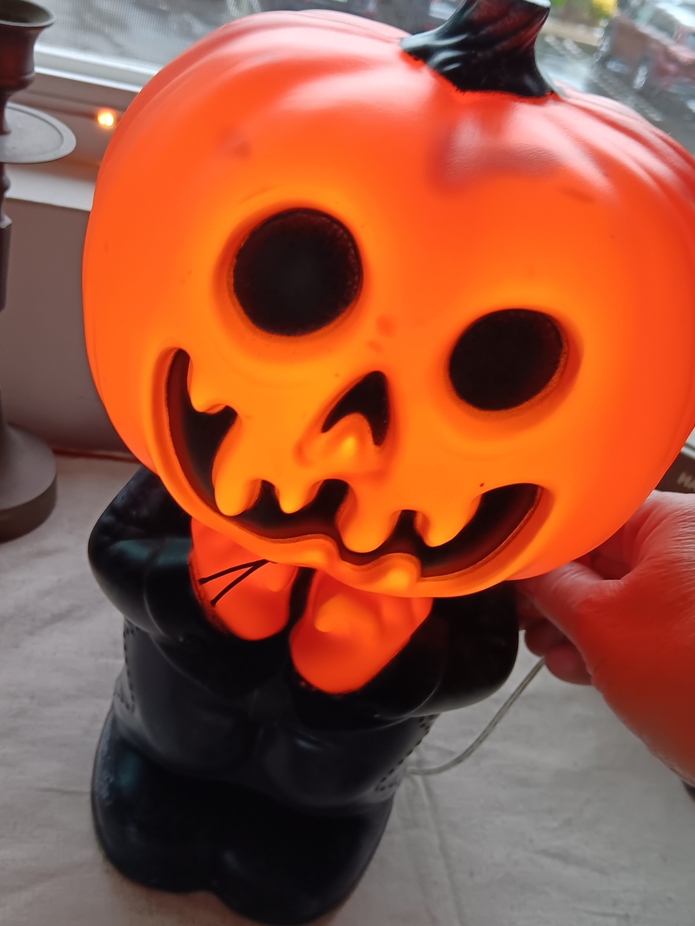 Halloween blow Plastic Halloween Man, Nwts, Lights Up. Great Condition.